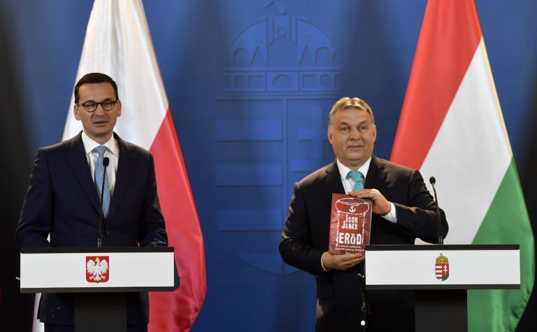 Visegrád és migránsügy – erről beszélt Orbán és Morawiecki