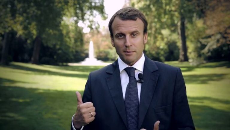 Macron elismerte a franciák bűnösségét