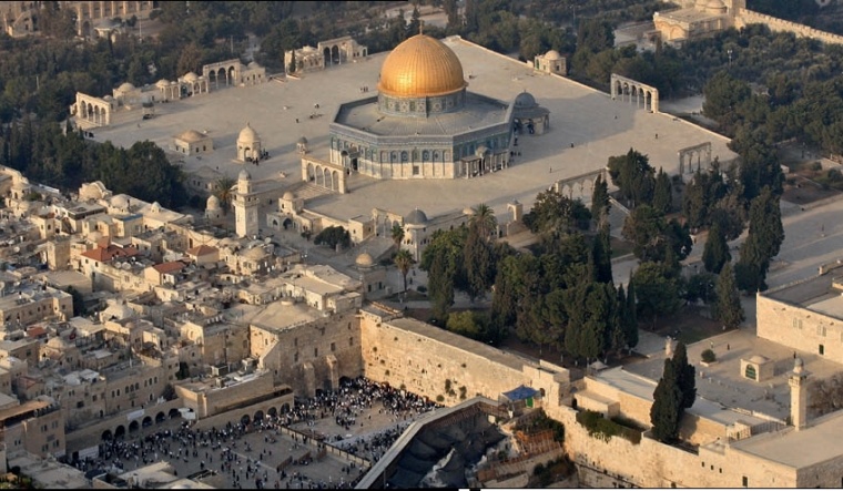 Izrael visszavonja a biztonsági kapukat a Templom hegyről