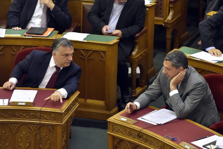 Lázár kontra Orbán? – avagy egy színjáték, nekünk