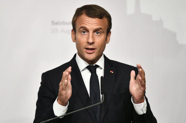 Macron: Európának meg kell védenie polgárait