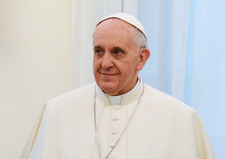 Magyarországra jön a pápa