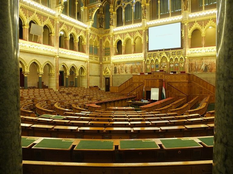 Tíz éve történt: Módosította a Parlament a gyűlöletbeszédről szóló törvényt