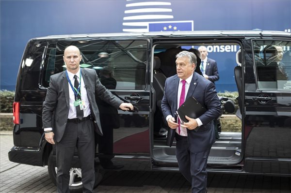 Orbán megsorosozta az Európai Parlamentet