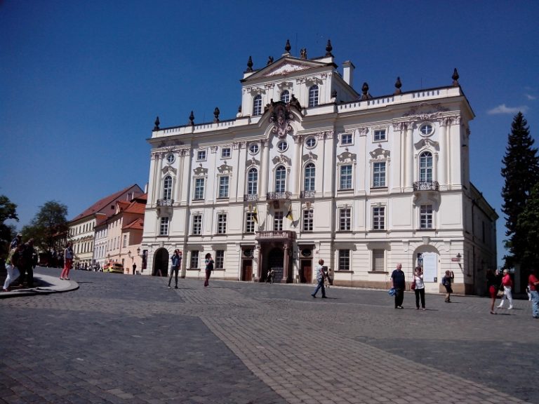 Csehország: megkezdődött a választási kampány