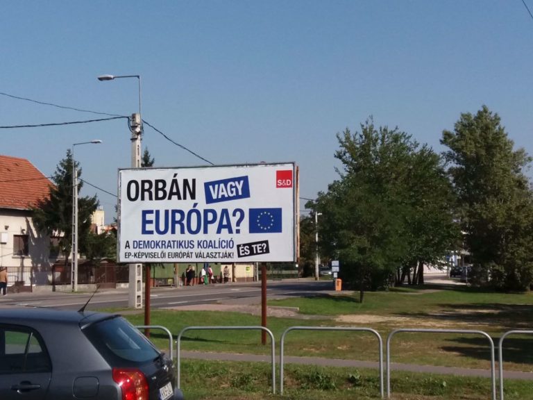 Orbán vagy Európa? – A DK kampánya