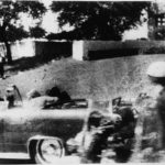 Egy lépéssel közelebb az igazsághoz?