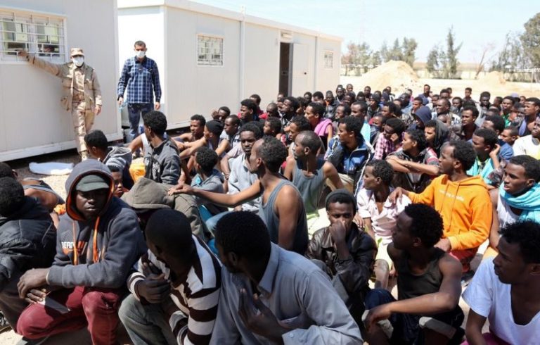 Üzent az EU Afrikának: ha pénzt akartok, tartsátok vissza a migránsokat!