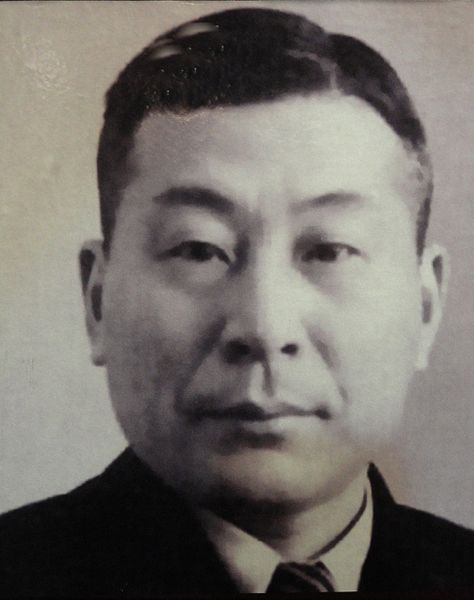 A japán kormányfő büszke a zsidókat mentő diplomatára