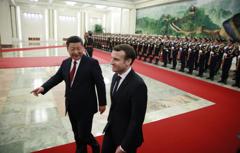 Jó üzletet kötött Macron Pekingben