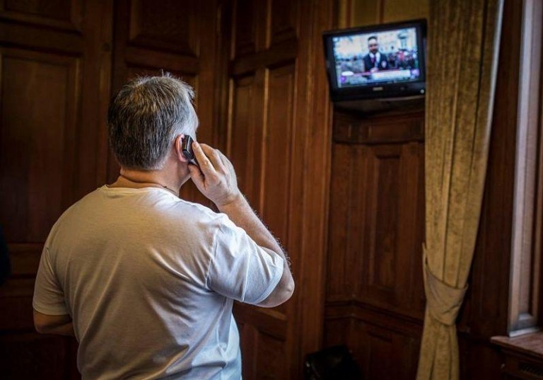 Havasi Bertalan üzent a sajtónak: Orbán nem hord golyóálló mellényt