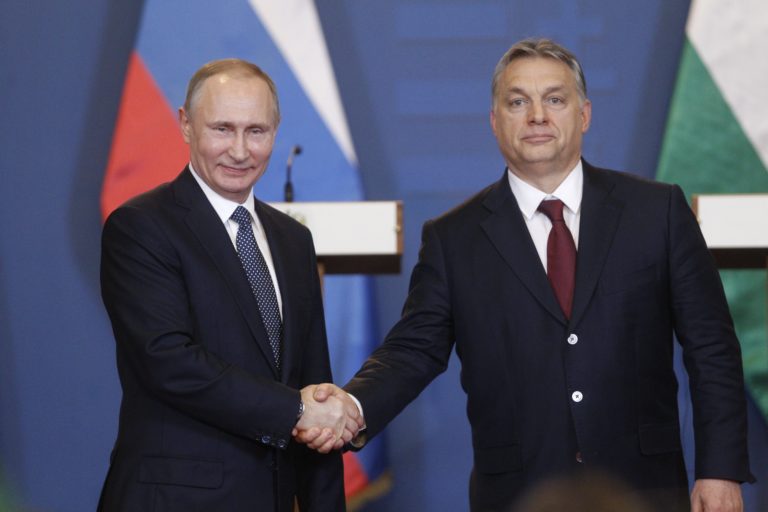 Mennyire hasonlít egymásra Orbán és Putyin rendszere?