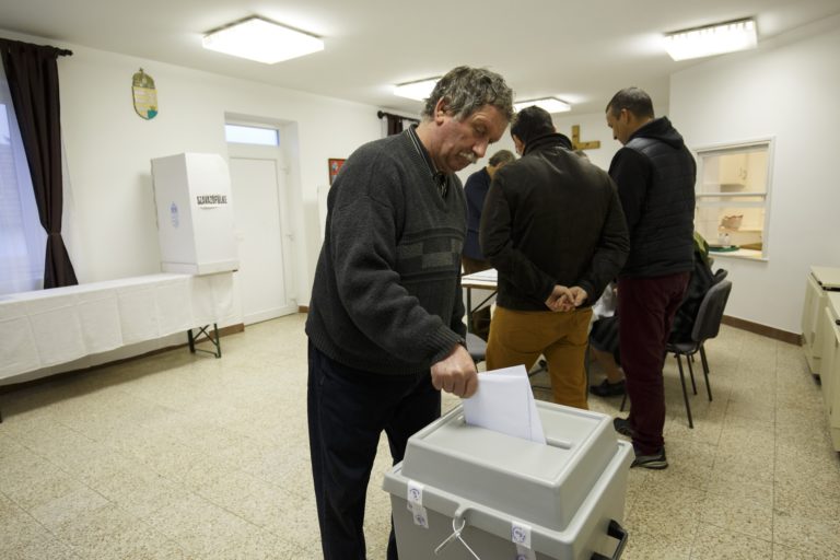 Így szavaztak reggel 9-ig Magyarországon