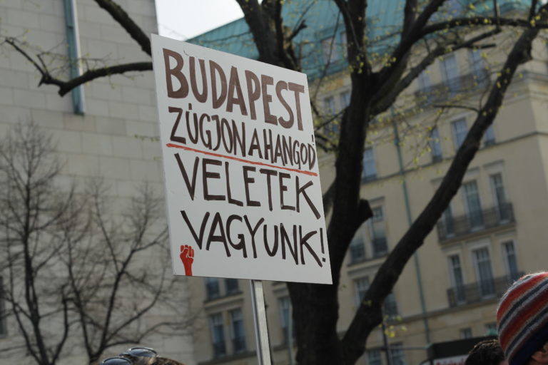 Németországban több szolidaritási demonstráció volt