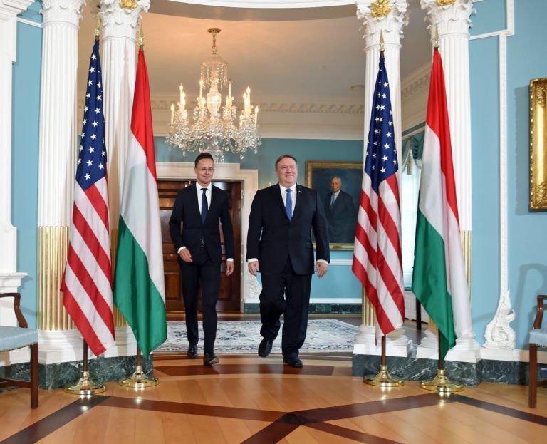 Orbán és Amerika
