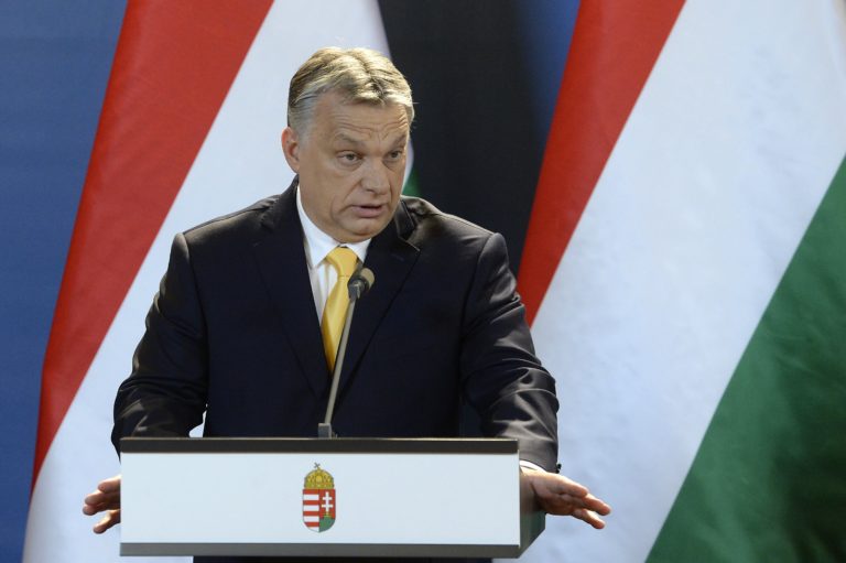 Figaro: Az Európai Néppárt is megbüntetné Orbánt