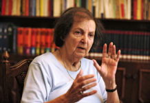 A diktatúrához nem kell hitlerbajusz és karlendítés