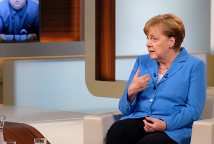 Merkel dicsérete csak a menekültkérdésre vonatkozott
