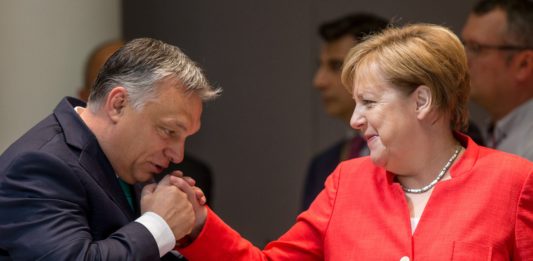 Orbán, Merkel