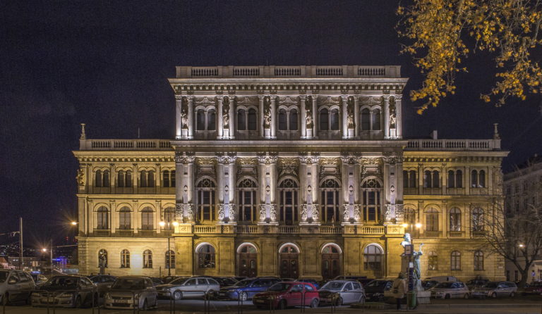 Egyre keményebben bírálják európai tudósok a magyar kormányt