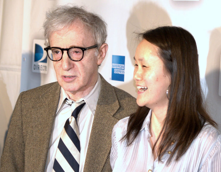 Woody Allen leáll, bár nem éppen önszántából