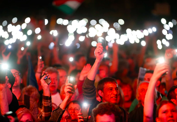 Több mint 500 szerkesztőség Orbán kezében