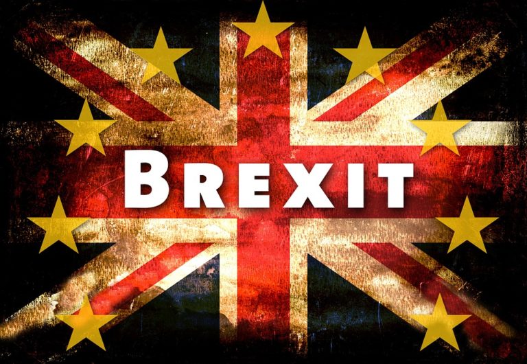 A londoni alsóház megszavazta, hogy a kormány tárgyaljon újra a Brexitről – videó a szavazásról