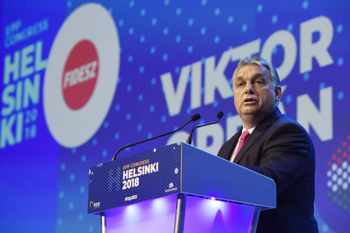 Orbán a Néppárt kongresszusán