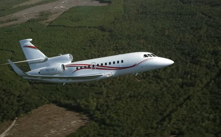 A Dassault Falcon 900 meg a rongyrázás