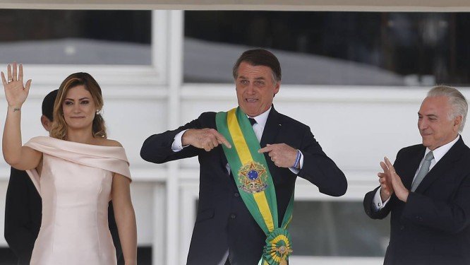 Beiktatták Jair Bolsonarót, Brazília szélsőjobboldali elnökét