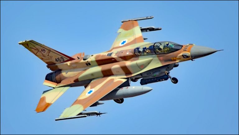 Izrael intenzív csapásokat mért iráni célpontokra Szíriában