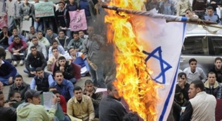 Megszűnik Európa legnagyobb zsidó közössége?