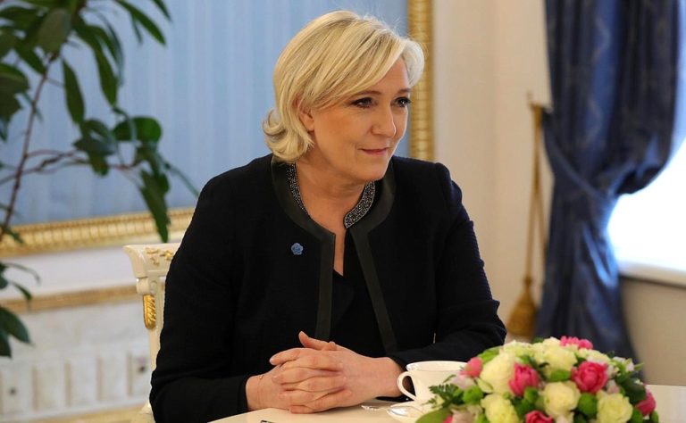 Marine Le Pen is csatlakozik a szélsőjobb szövetséghez