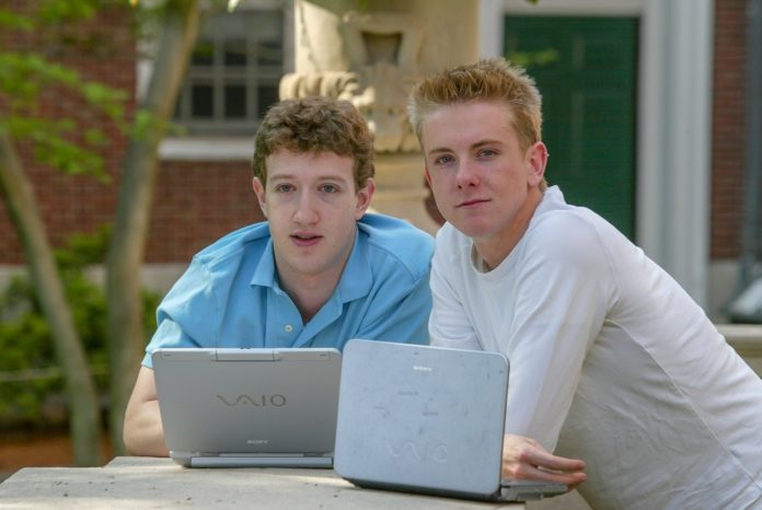 Chris Hughes és Mark Zuckerberg
