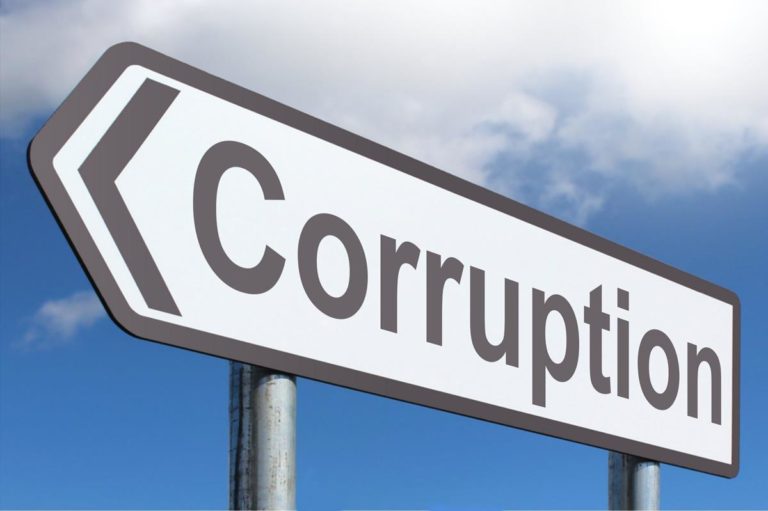 Ismét eltiltja az országot a korrupciós jelentéstől a kormány