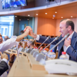 Fidesz-Weber: zavar az erőben, mégis megszavazták őt?