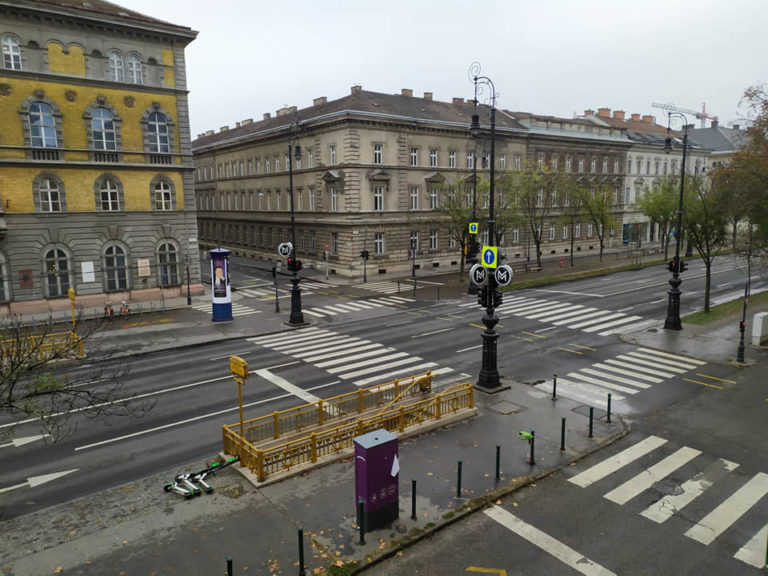 Mosakodik a rendőrség a káosz miatt