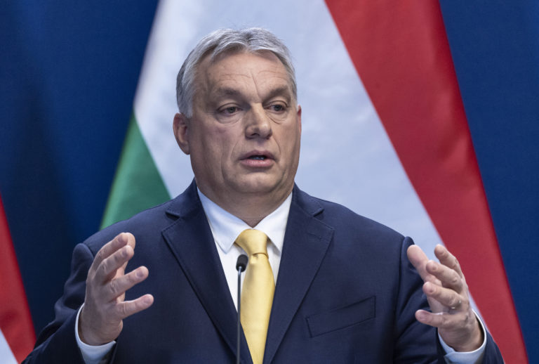 Orbán három órát szánt kérdésekre