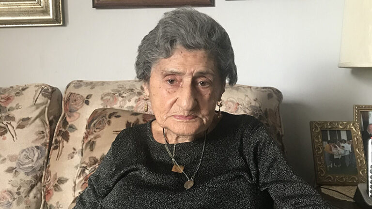 97 éves holokauszt túlélő is beolttatta magát