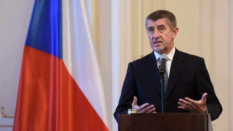Moszkva kiutasít 20 cseh diplomatát