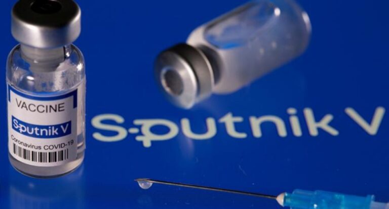 A világ legnagyobb vakcinagyártója Szputnyik V-t állít elő
