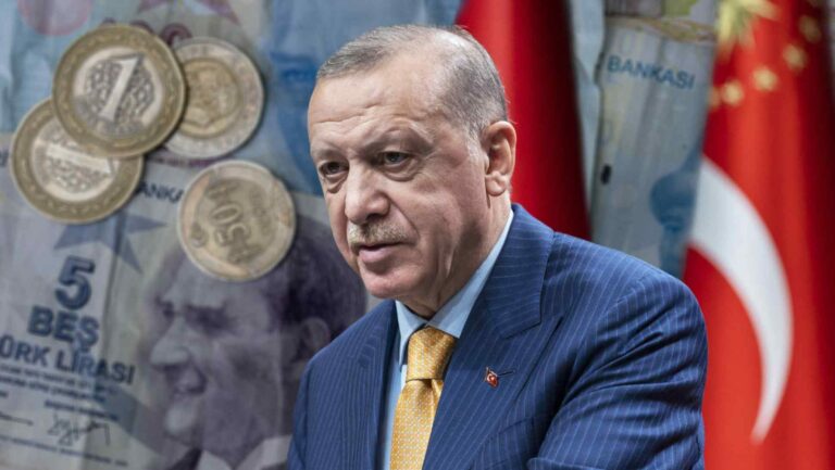 Erdogan pénzügyi és politikai pácban