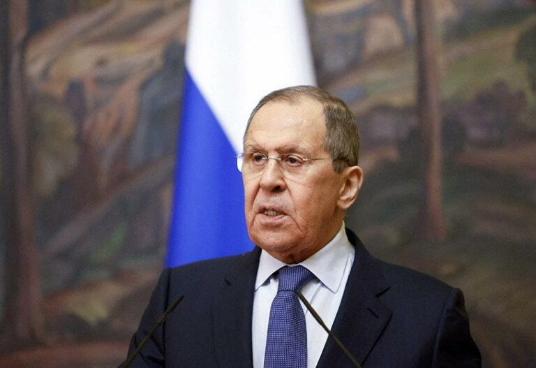 Lavrov szó nélkül távozott