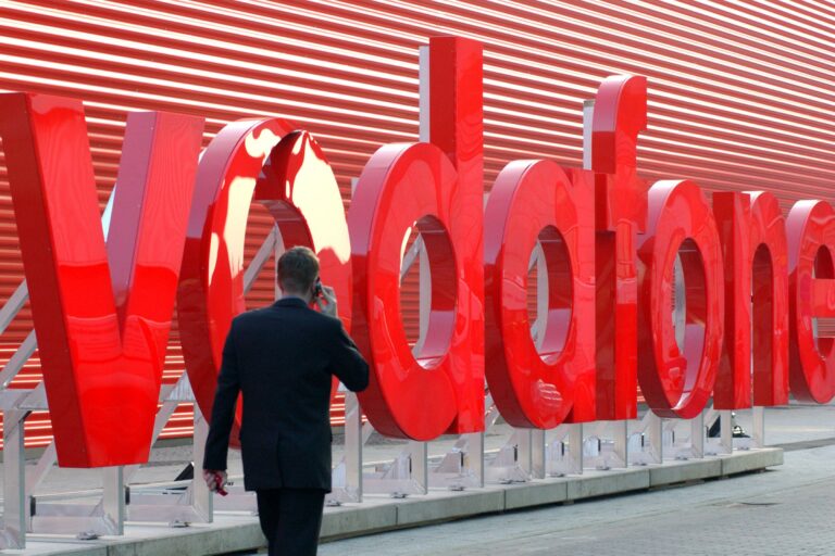 Amerikai és kínai kölcsönből vette meg a Vodafone-t a magyar állam és a 4iG