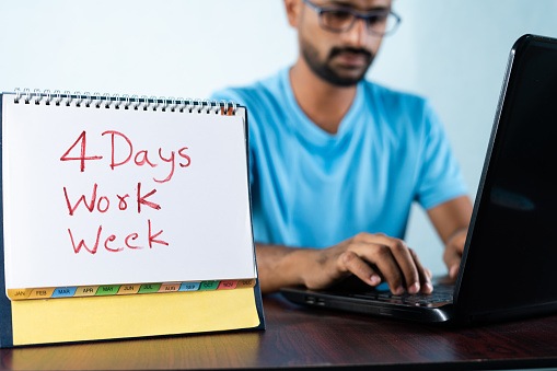 Elég négy napot dolgozni egy héten?