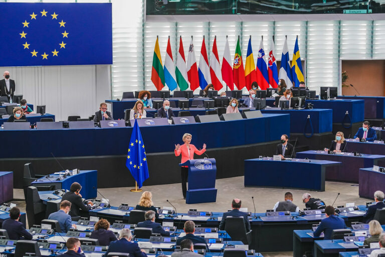 Lyuk az Európai Parlament nyugdíj alapján