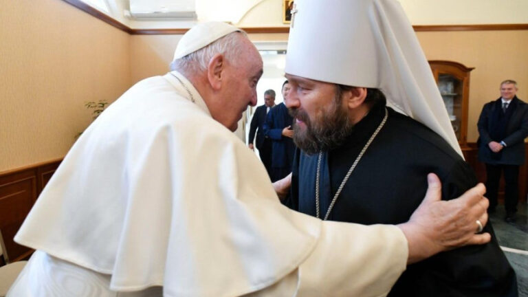 Ferenc pápa az orosz ortodox egyház egyik vezetőjével is találkozott