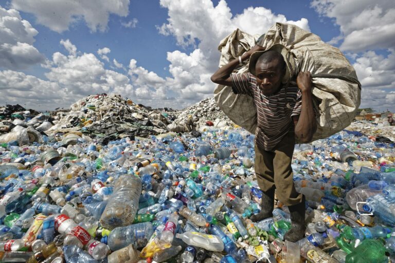 Globális egyezmény kell a műanyag szennyezés megfékezésére