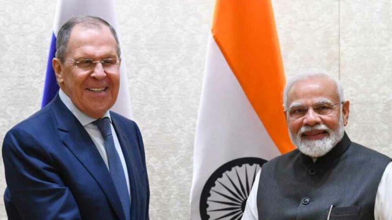 Szinte ingyen kapja India az orosz olajat