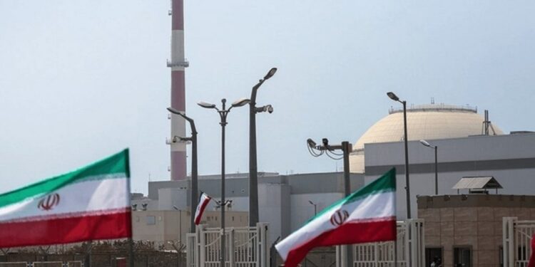 Irán felgyorsítja nukleáris programját